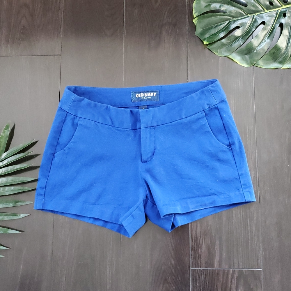 Old Navy Daisy Short in Absolute Blue